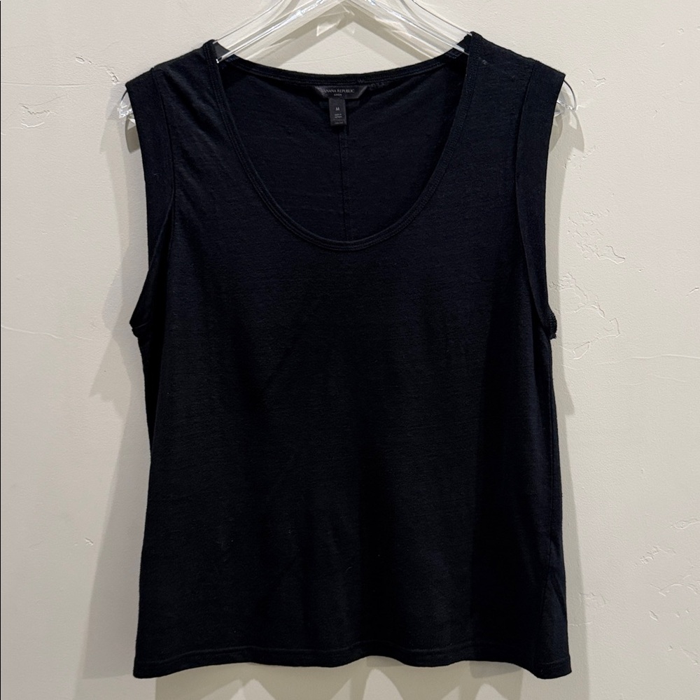Banana republic black summer, lightweight Linen T shirt s M